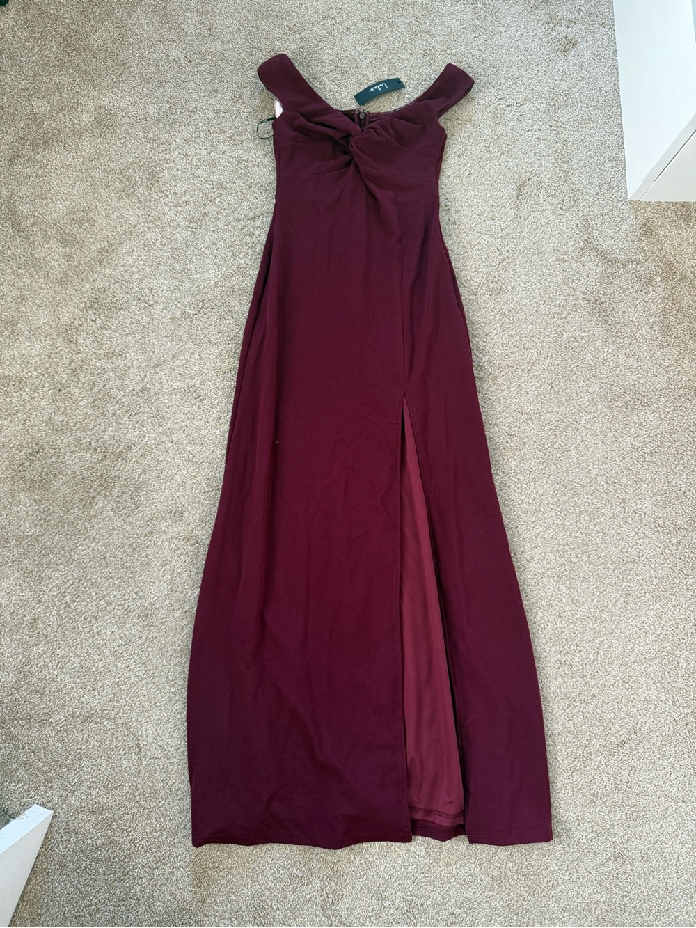 BNWT lulu’s behold my love Wine Twist-Front Off-Shoulder Gown size medium